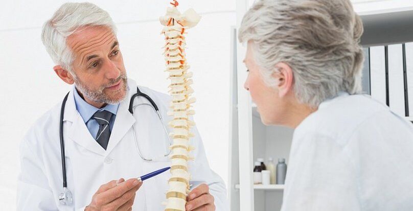 An einen Spezialisten mit Anzeichen von Osteochondrose ansprechen